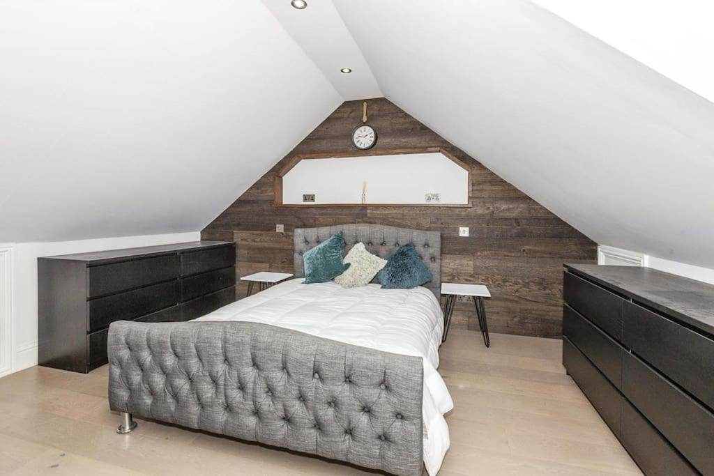 Lovely 2-Bed In Windsor Free Parking, 1 Mile From Legoland Exteriör bild